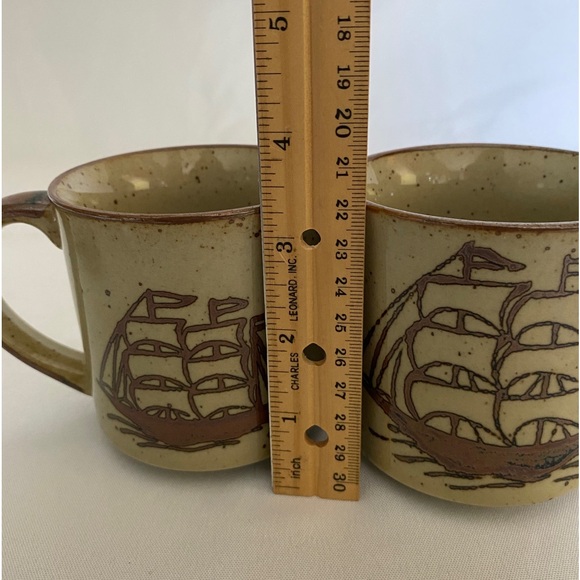 Pair of Brown Vintage Speckled Mugs with Ships - Picture 8 of 8